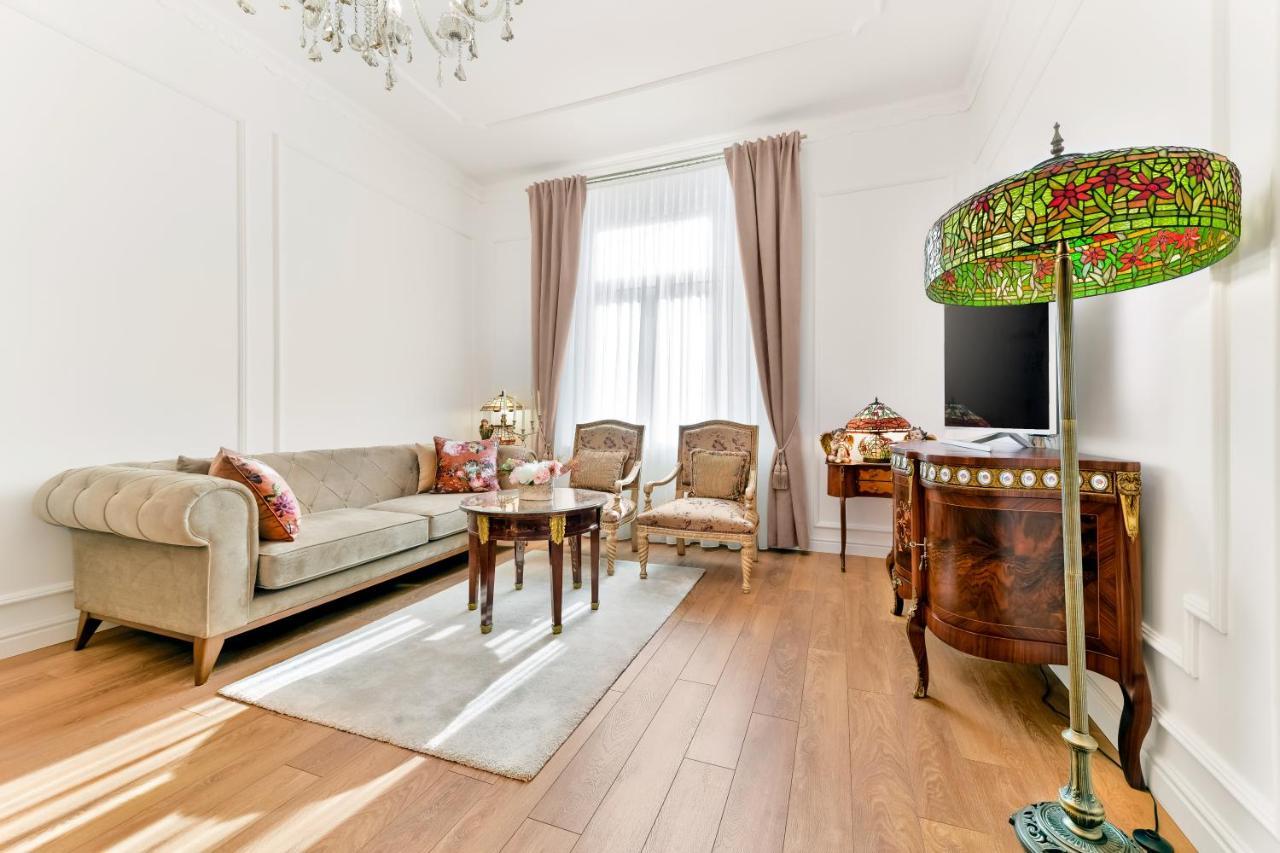 Luxury Class Apartment - 1St Floor, Large Apartment, Downtown, Newly Renovated, Fast Wifi, 4X Air Conditioning Zagreb Exterior photo